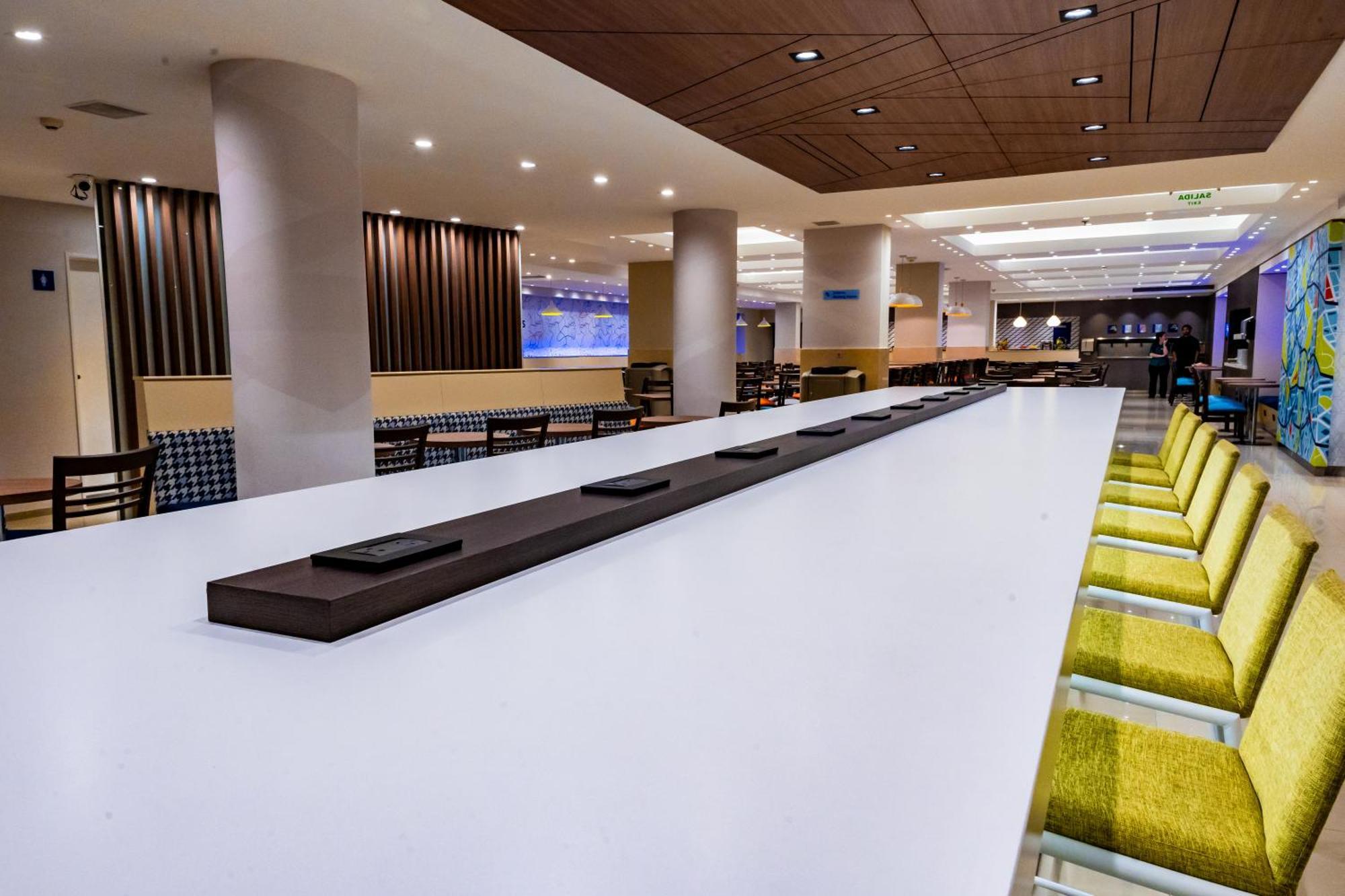 Holiday Inn Express Rosario By Ihg Exteriör bild