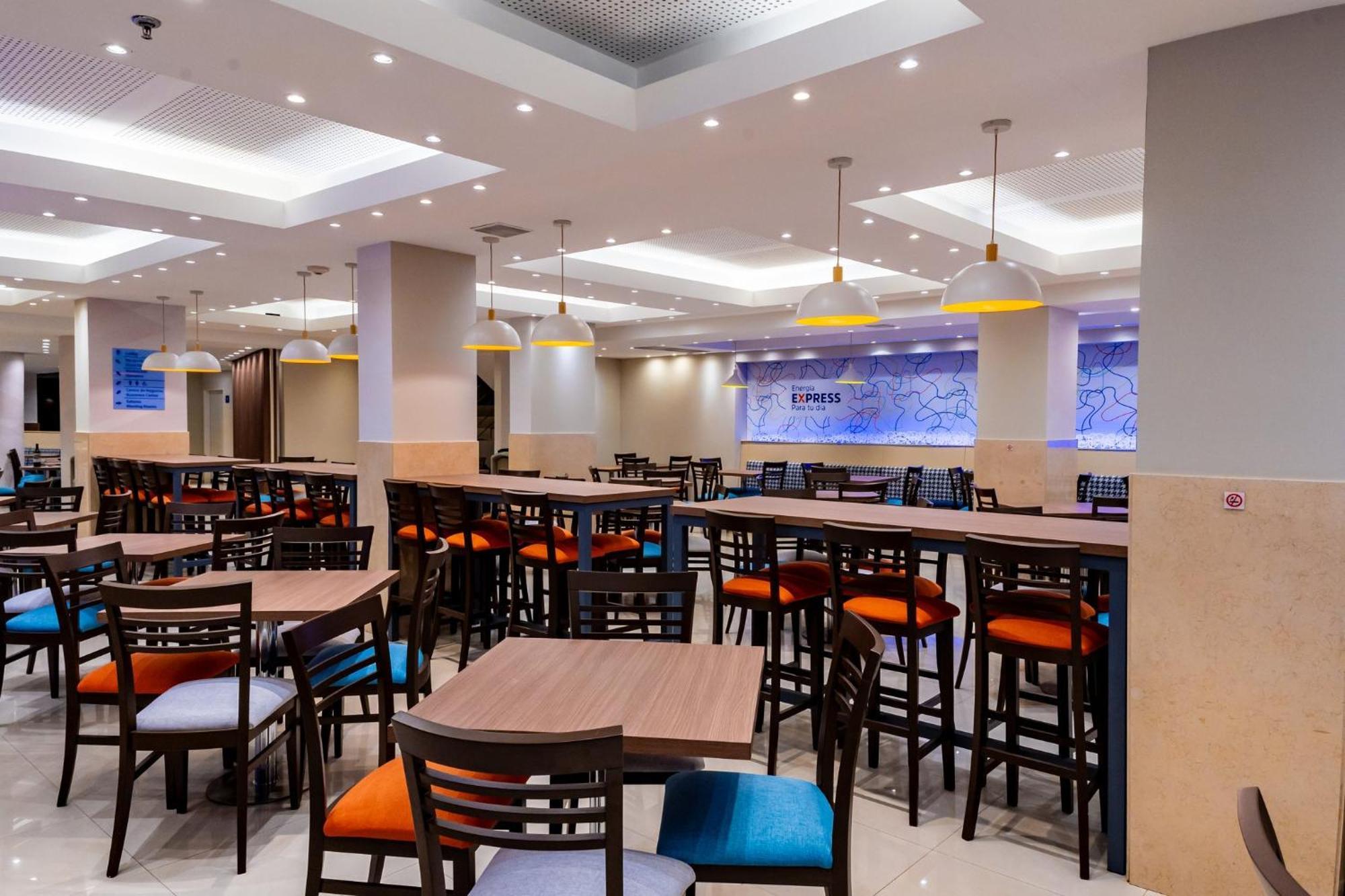Holiday Inn Express Rosario By Ihg Exteriör bild