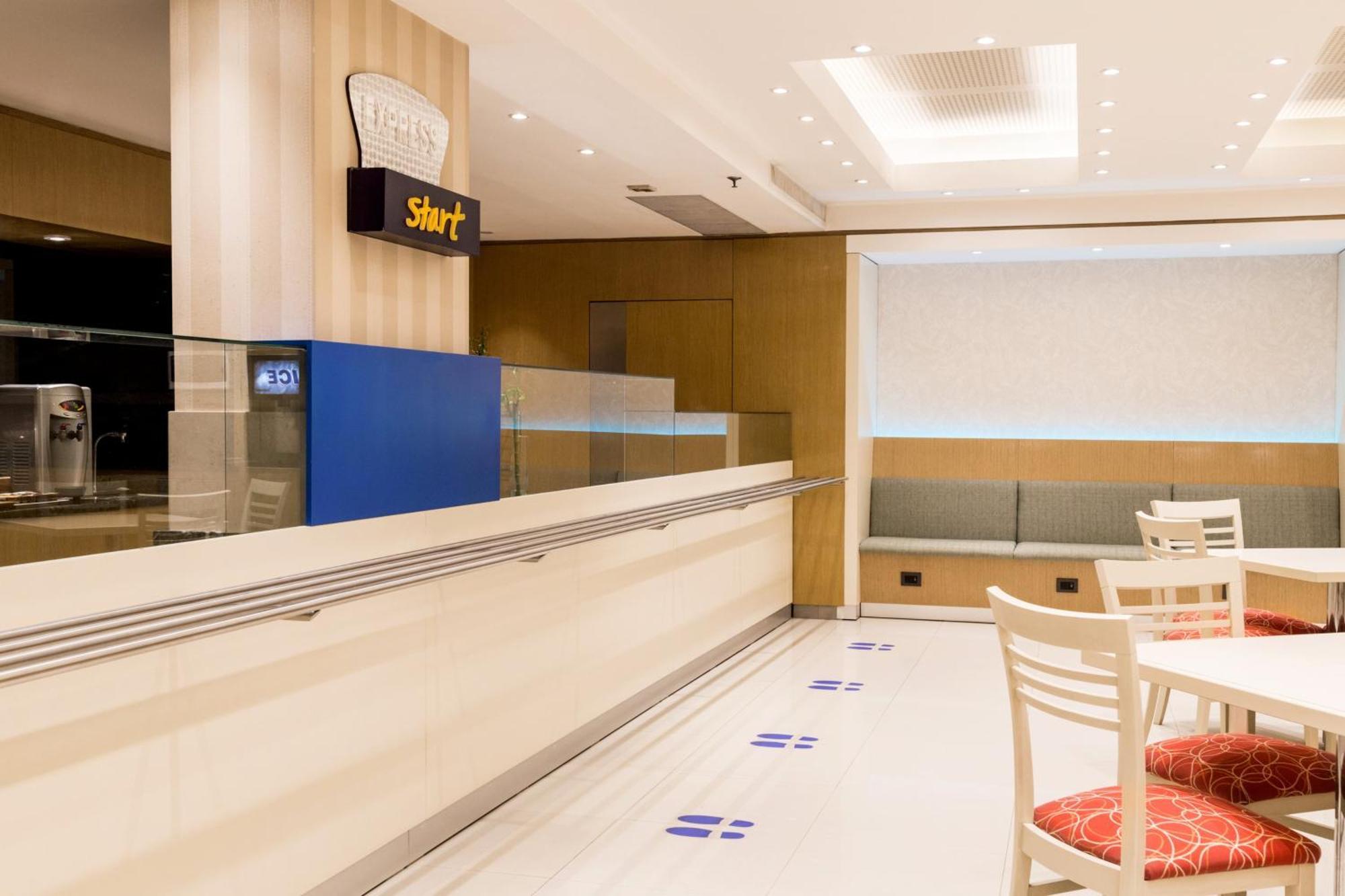 Holiday Inn Express Rosario By Ihg Exteriör bild