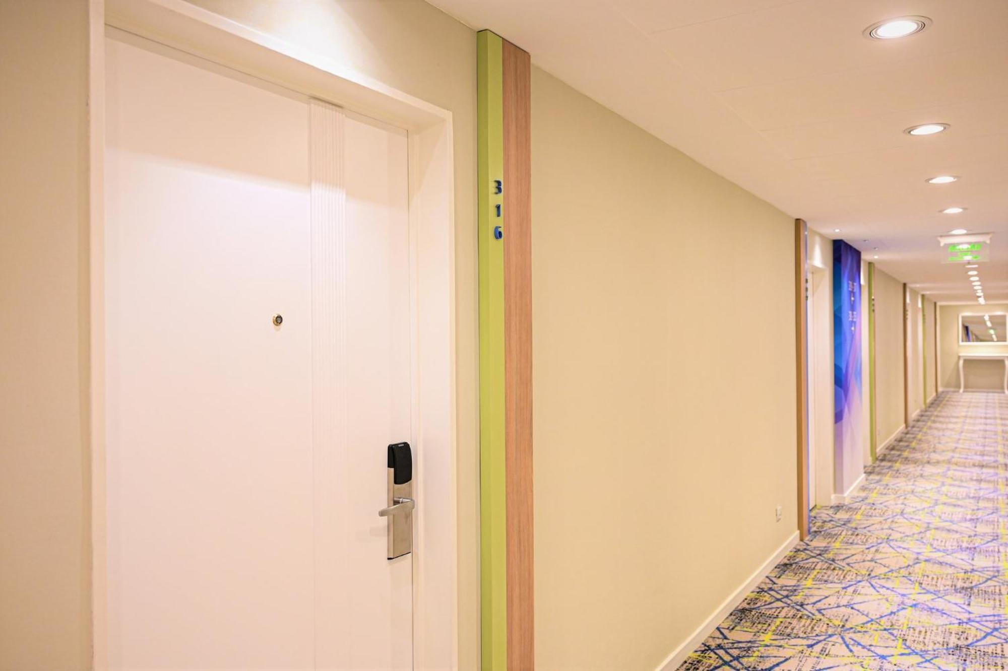 Holiday Inn Express Rosario By Ihg Exteriör bild